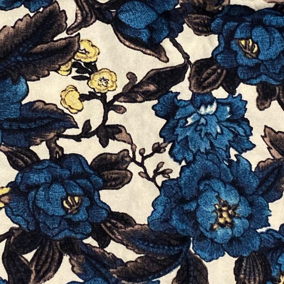 Ann Taylor LOFT Petites Linen-Blend Oversized Floral Mini Skirt Paperbag Waist - Picture 10 of 10